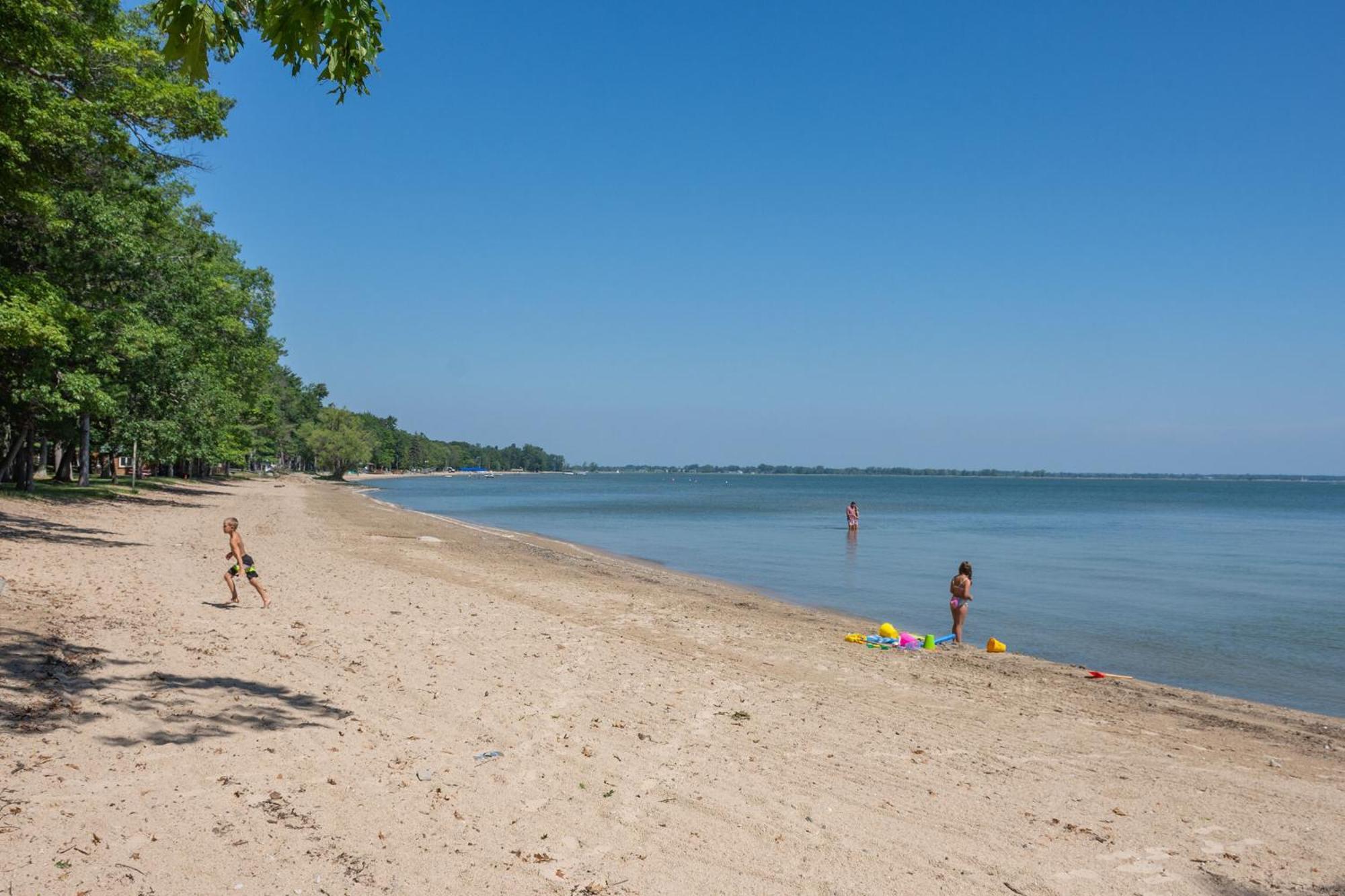 Cozy Home Lake Huron Au Gres Zewnętrze zdjęcie
